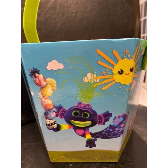TROLLS WORLD TOUR EASTER EGG CANDY BASKET - BRAND NEW- NEVER USED. - Picture 10 of 11